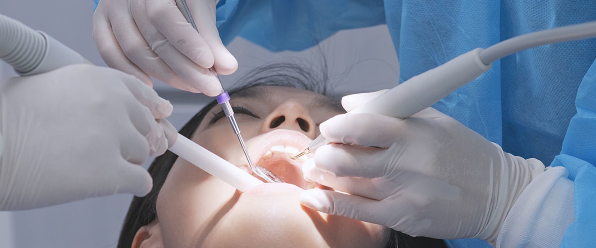 What's the Difference Between an Endodontist and an Oral Surgeon?